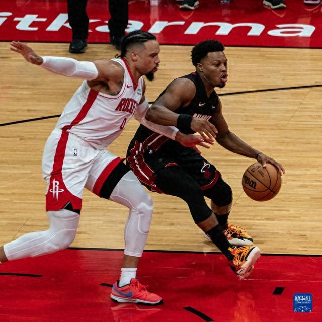 NBA季前赛：火箭胜热火