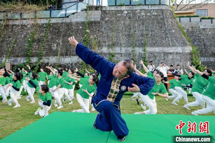 专家、学者和传承人共话中医药非遗保护传承